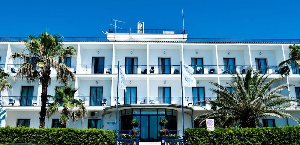 Ticho'S Greenblu Hotel Castellaneta Marina Exterior photo