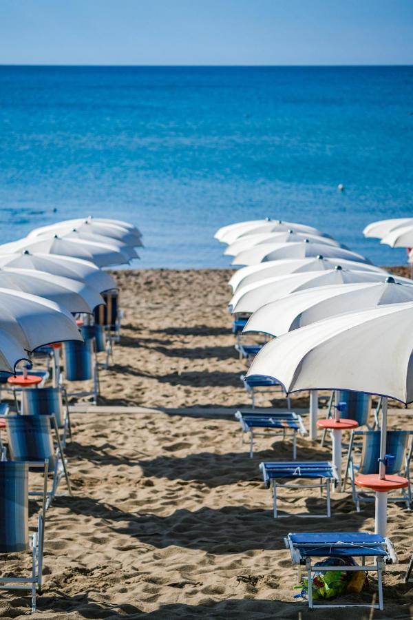 Ticho'S Greenblu Hotel Castellaneta Marina Exterior photo