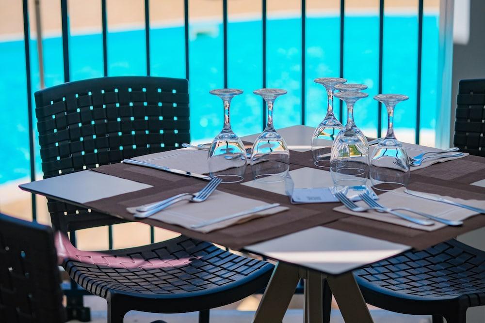 Ticho'S Greenblu Hotel Castellaneta Marina Exterior photo