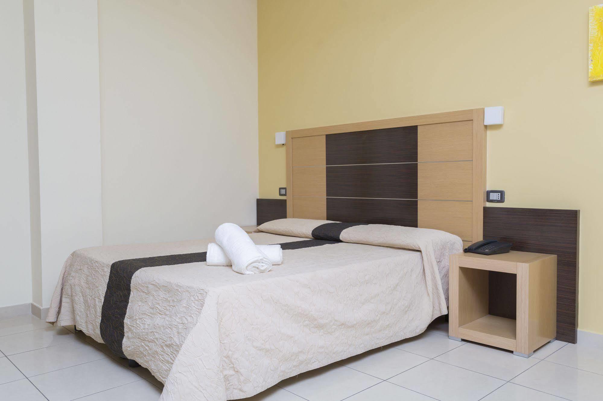 Ticho'S Greenblu Hotel Castellaneta Marina Exterior photo